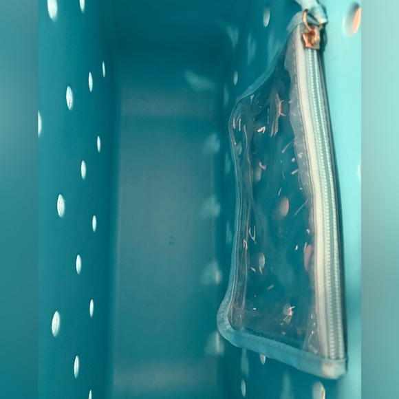 Bogg Bag Small Tote – Turquoise/Aqua Rubber Beach Bag – Lightweight Waterproof - Picture 3 of 6